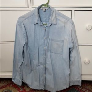 American eagle button down